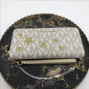 Michael Kors Jet Setter ZIP Around Wallet